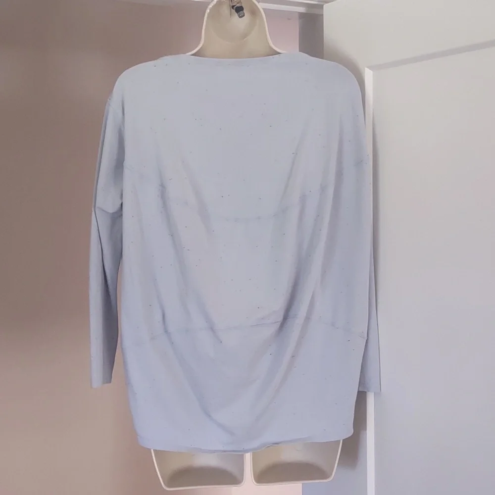 lululemon Light Blue Speckled 3/4 Sleeve Tee - Picture 7 of 8